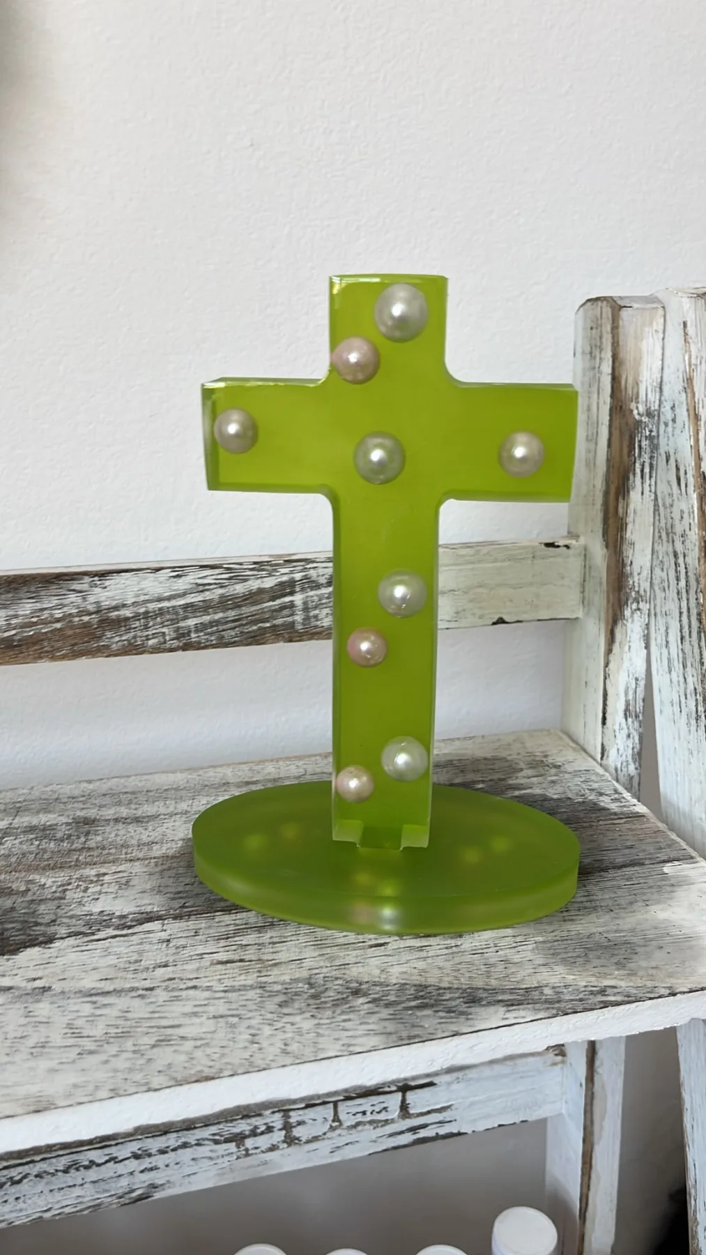 Cruce Verde Lime cu Perle