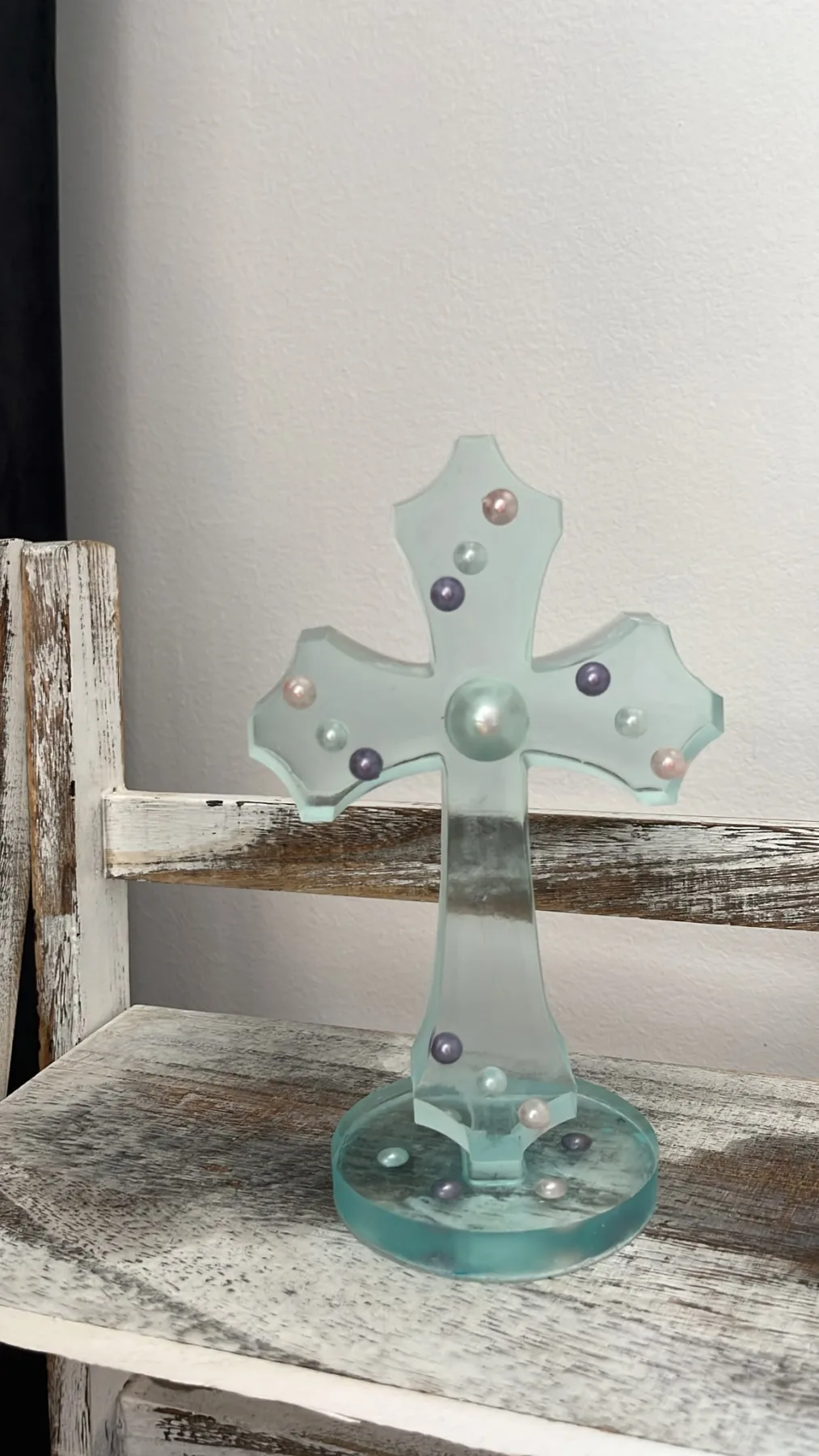 Cruce Treflă Aqua cu Perle Pastelate