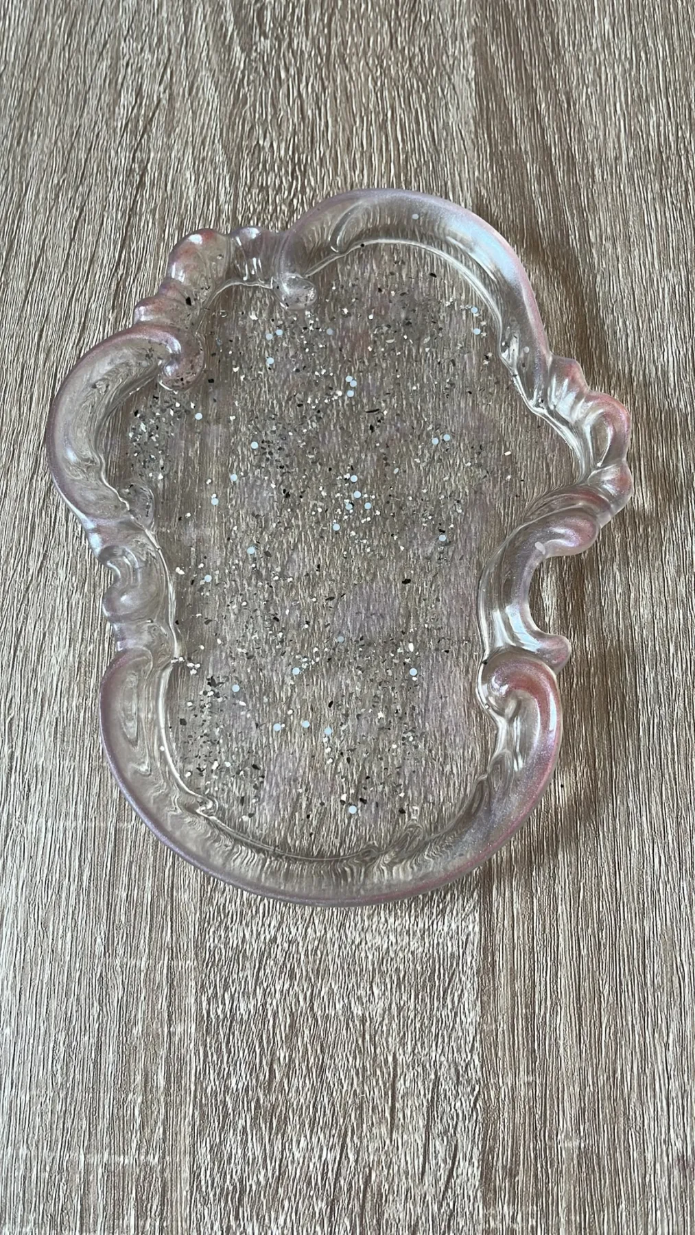 Tavă Decorativă Cristalină cu Margini Ornamentale – tavă alungită, vedere principală